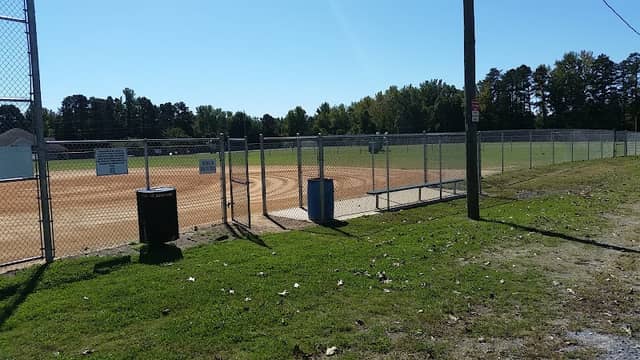 Pearl Henderson Park - Image 1