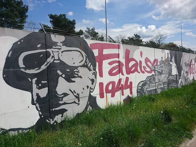 Mural "1050 lat Chwały Oręża Polskiego" - Image 1