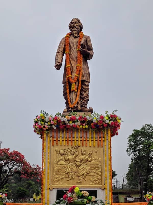 Rabindranath Tagore Statue - Image 1