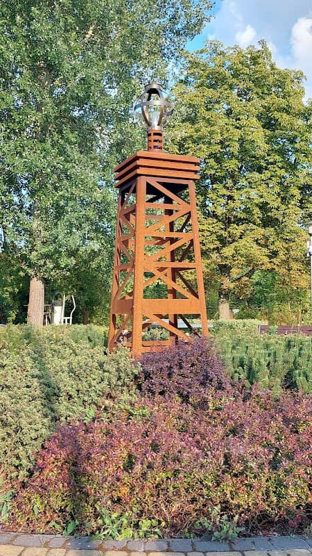 Plac im. Witolda Zglenickiego w Dębem - Image 1