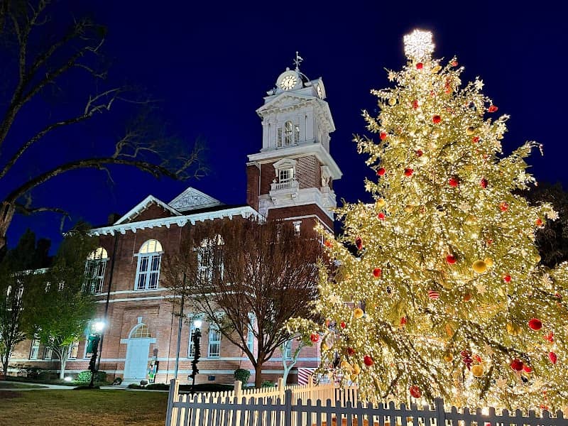 Gwinnett Historic Courthouse - Image 3