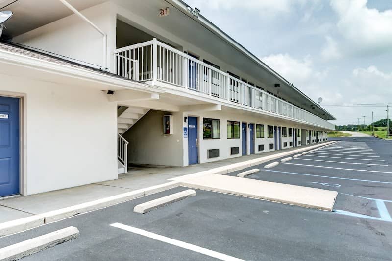 Motel 6 Berea, KY - Image 1