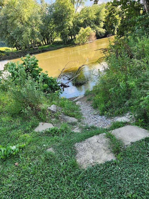 River Glen Estates Tuscarawas River Access - Image 2