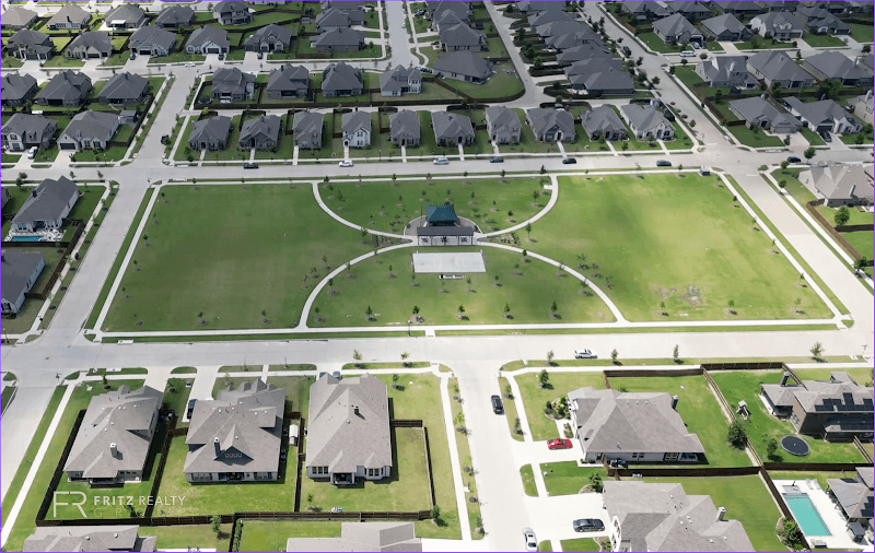 North Grove Private HOA Central Park - Image 2