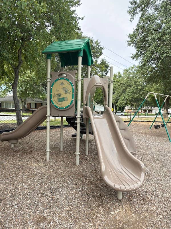 Pineforest Park - Image 1