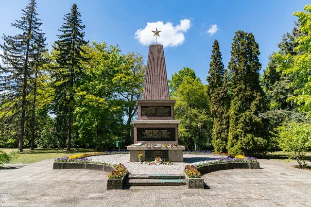 Sowjetisches Ehrenmal in Erkner - Image 1