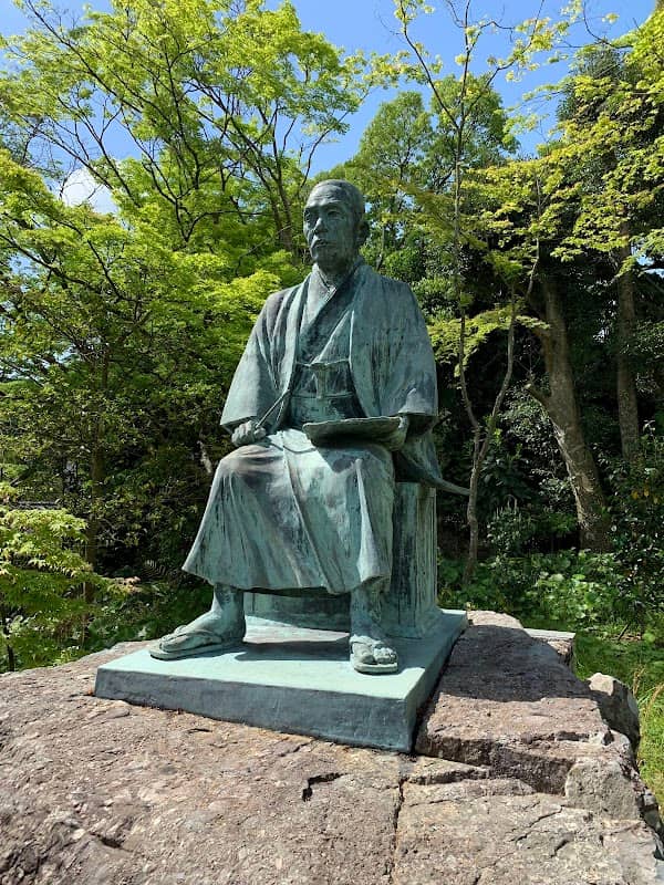 狩野芳崖 銅像 - Image 1