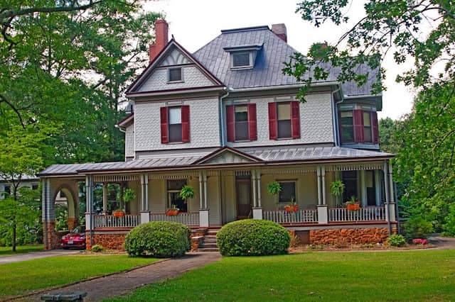 Seneca Historic District - Image 1