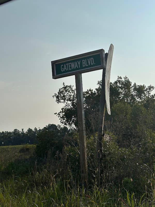 Gateway Boulevard - Image 1