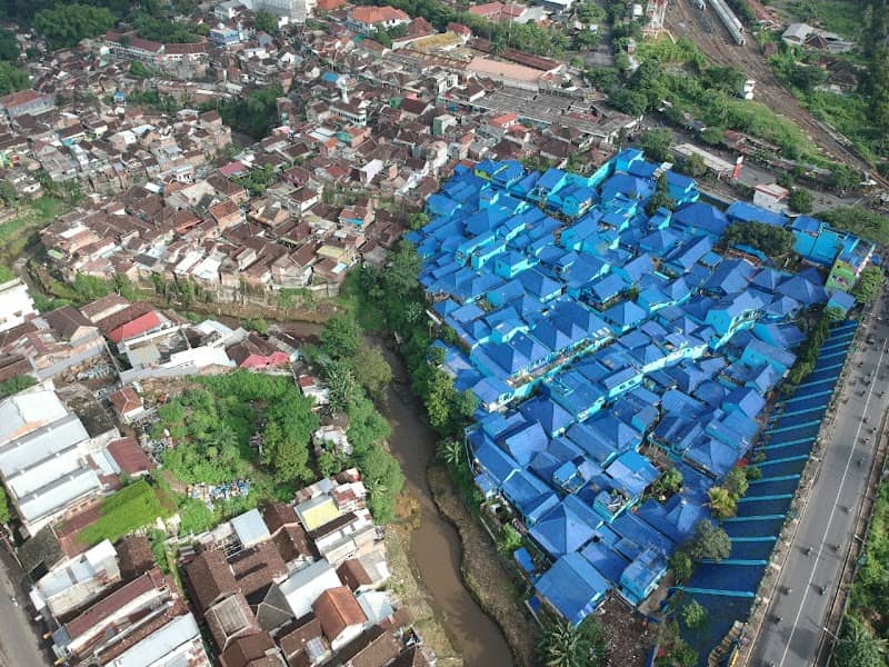 Arema Blue Village - Image 2