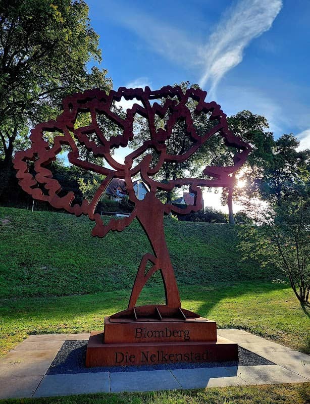 Nelken Park - Image 1