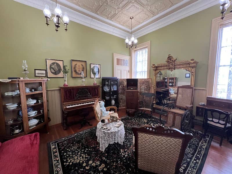 Historic Courthouse Museum - Image 2