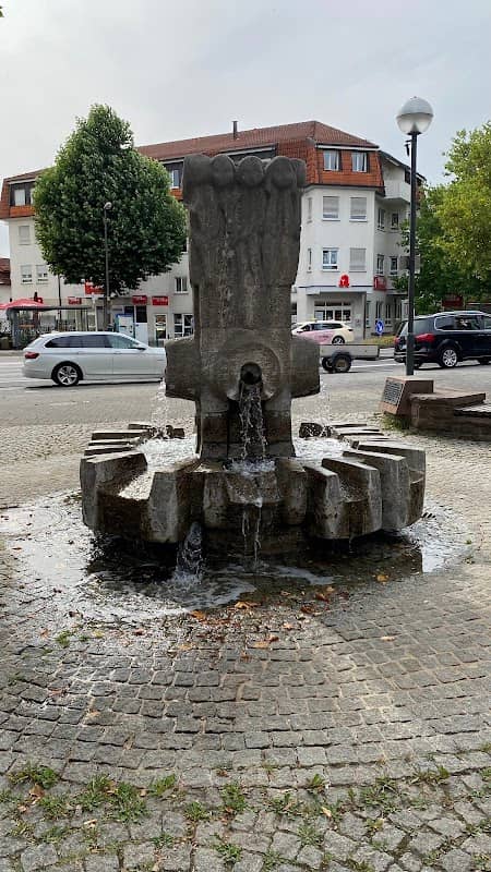 Alt-Horas-Brunnen - Image 2