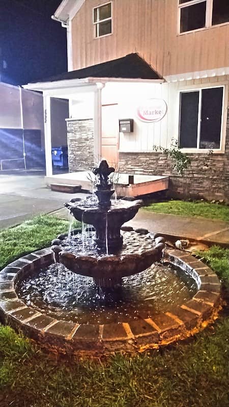 Center Street Fountain - Image 1