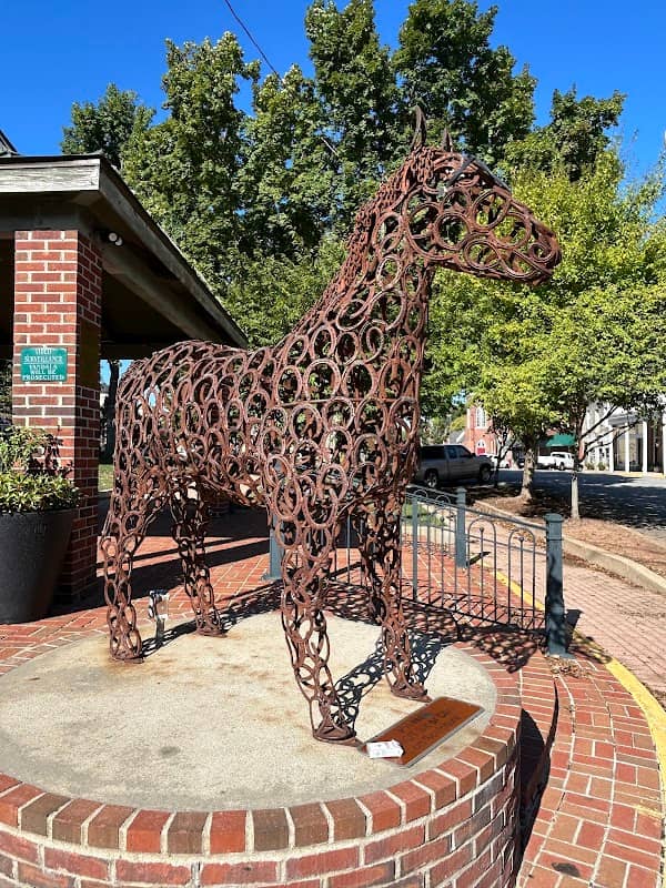Horseshoe Horse Sculpture - Image 2
