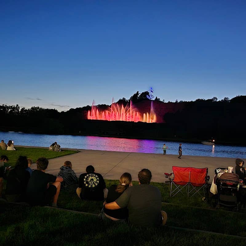 Grand Haven Musical Fountain - Image 3
