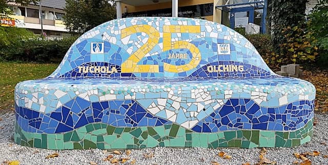 Mosaiksitzbank als Erinnerung an die 25jährige Städtepartnerschaft mit dem polnischen Tuchola - Image 1