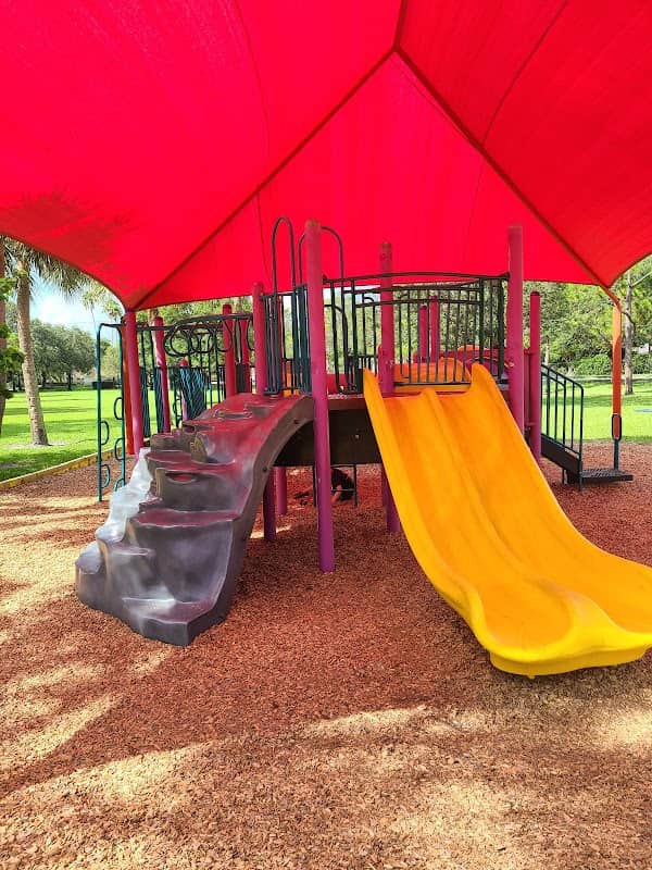 Gazeebo & Kids Playground - Plantation Central Regional Park - Image 1