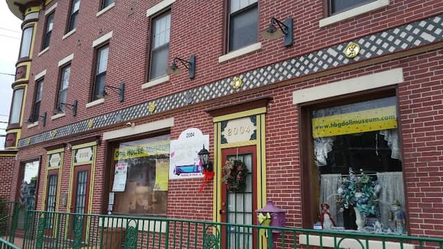 Doll House Museum - Image 1