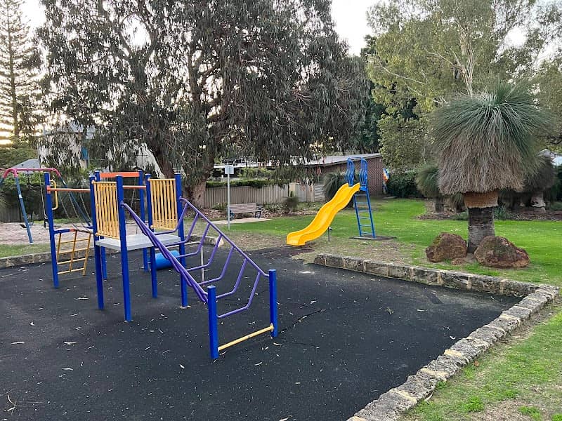 Ladder Park - Image 1