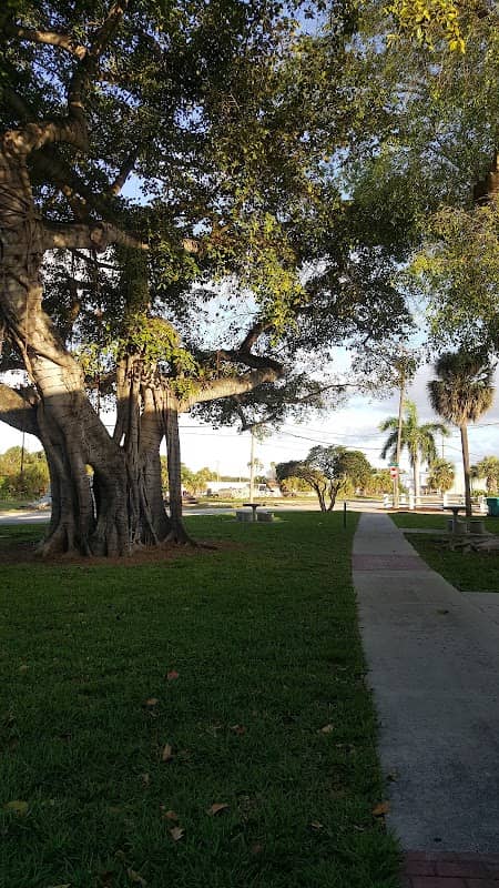 Dewey Park - Image 1