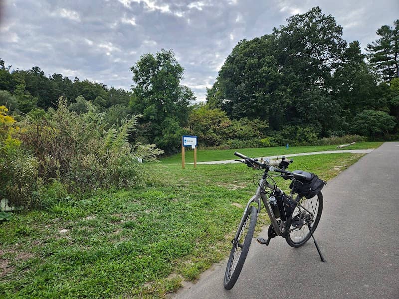 Riverview picnic area - Image 1