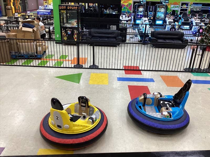 FlipZone Trampoline & Fun Park - Image 1