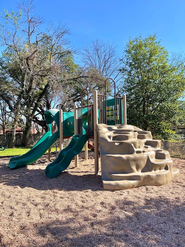 St Paul Lutheran Church Park - Image 2