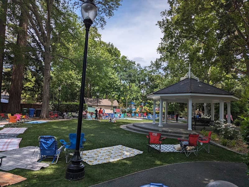 Pioneer Park - Image 2