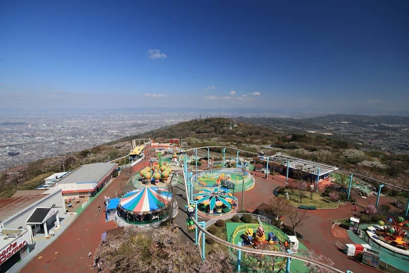 Ikoma Sanjo Amusement Park - Image 1