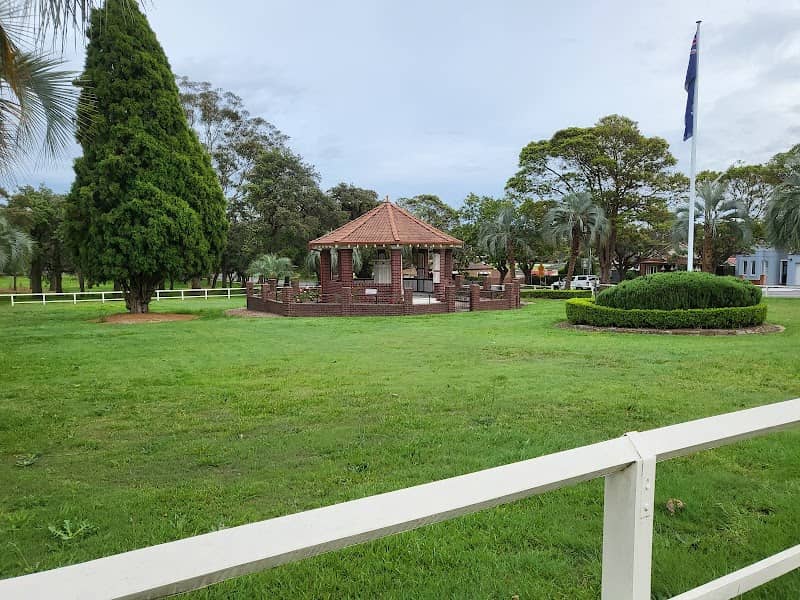 Queen Elizabeth Park - Image 1