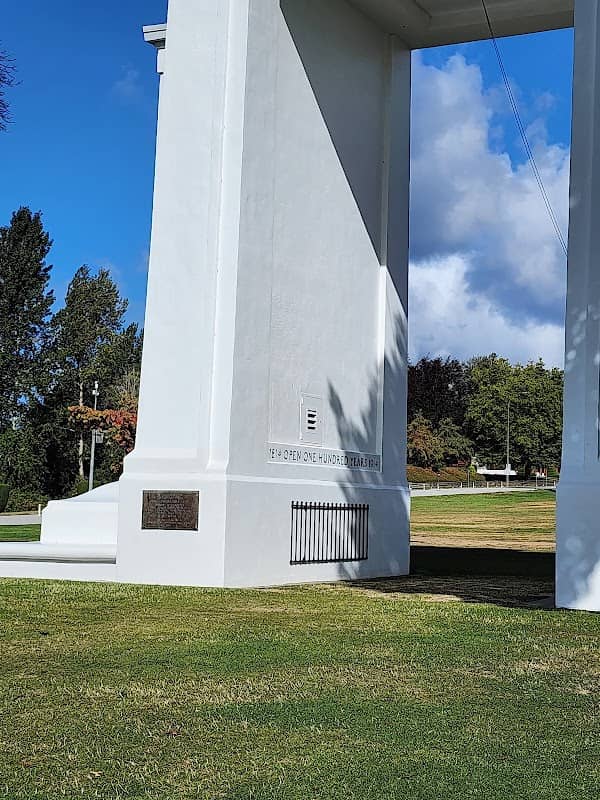 Peace Arch - Image 1