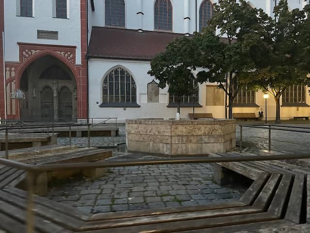 Brunnen am Hellmair-Platz - Image 2