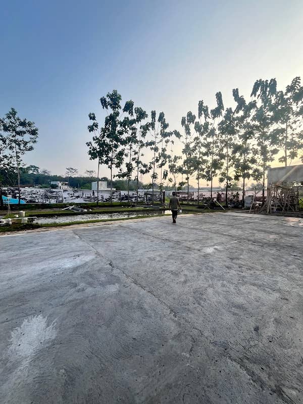 Villa Garden - Image 1
