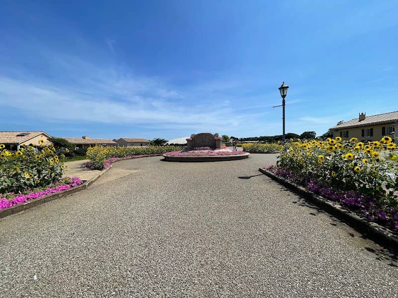 Soleil Garden - Image 2