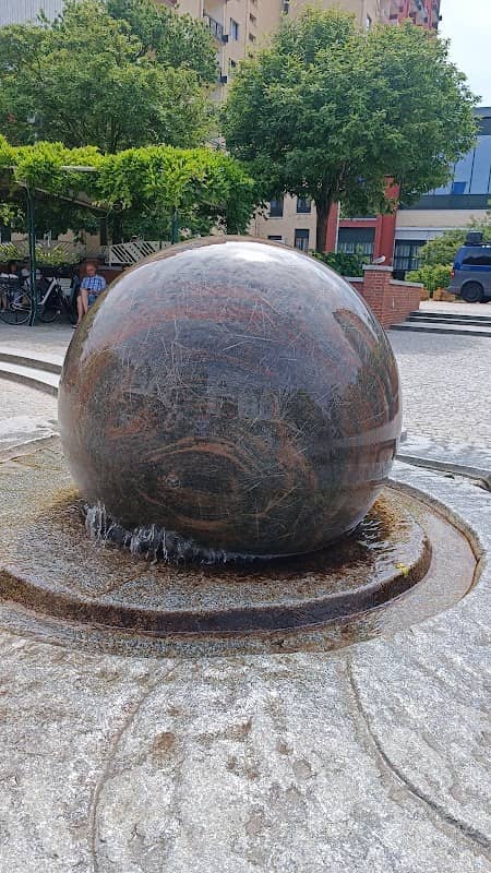 Kugelbrunnen Heringsdorf - Image 1