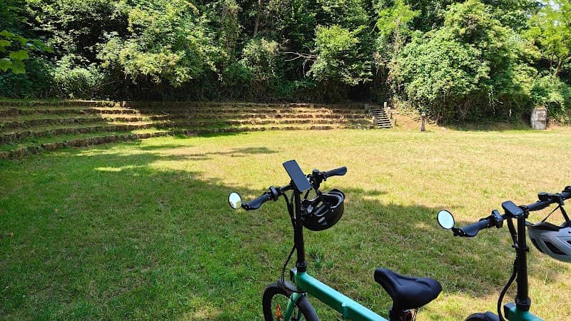 Anfiteatro naturale - Image 1