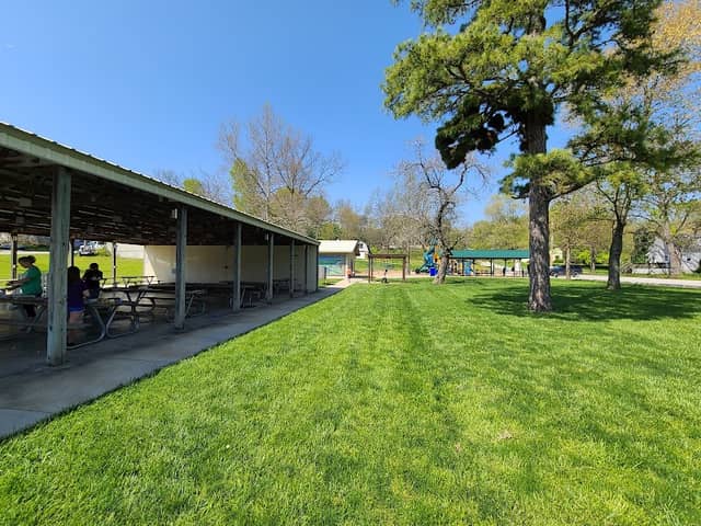 Marthasville City Park Pavillion - Image 2
