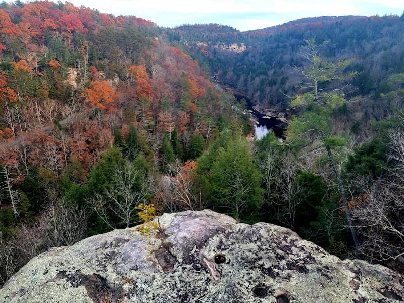 Trailhead for Lilly Bluff Overlook and The Point - Image 1