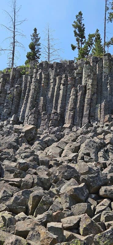 Sheepeater Cliffs - Image 1