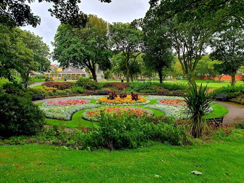 Ashton Gardens - Image 1