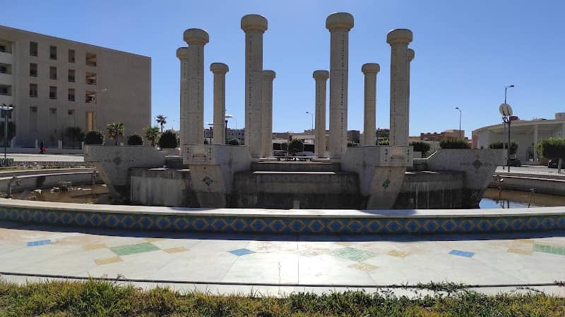 La fontaine du Palais de justice d'Oujda Maroc - Image 1