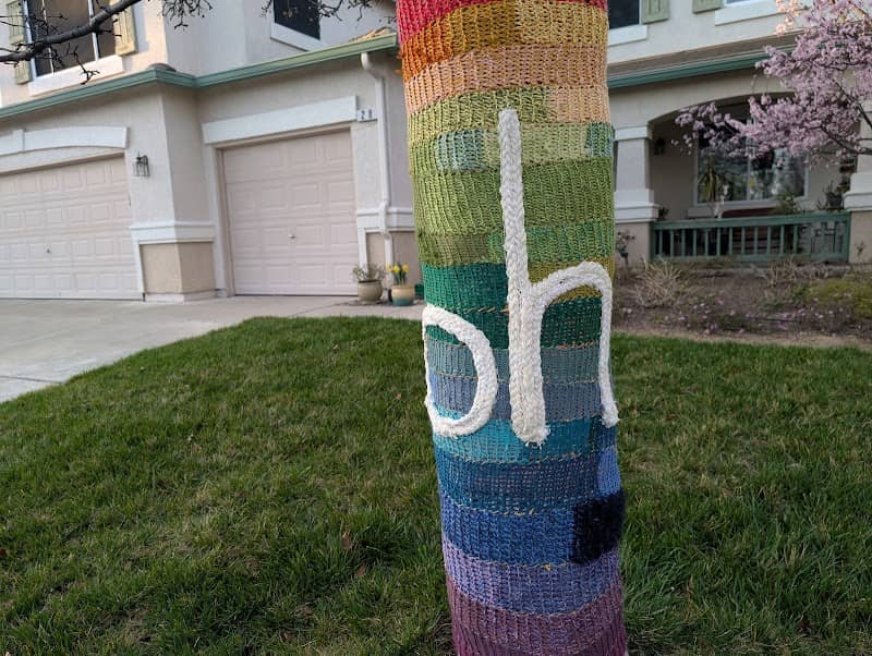 Yarnbombed public art: Oh, the Tree with the Rainbow Sweater - Image 2