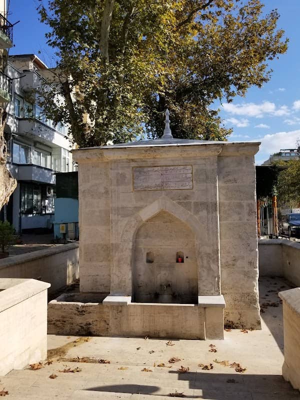 Tarihi Çeşme - Image 1