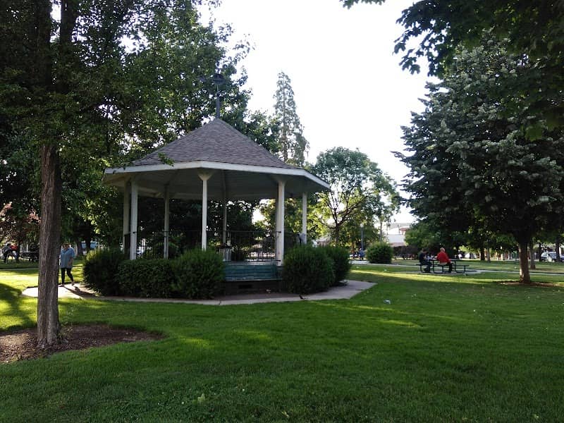 Alba Park - Image 3