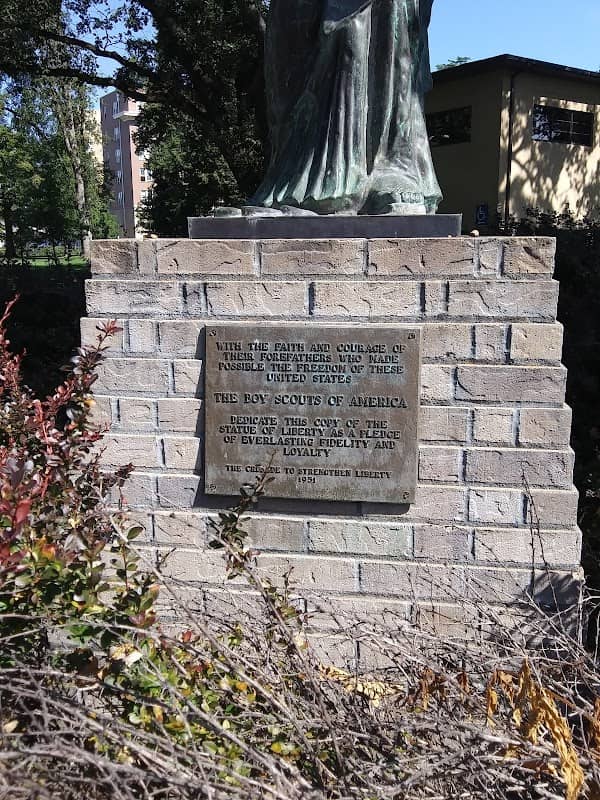 Alba Park - Image 1