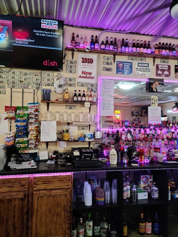Twisted Sisters Saloon - Image 1