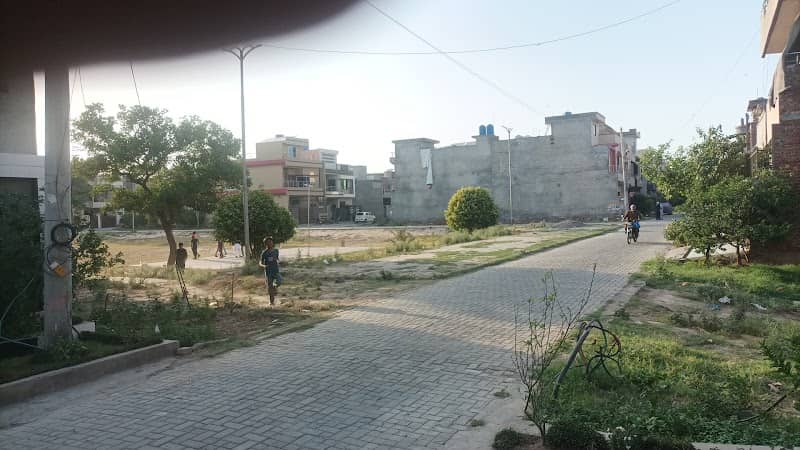 Lahore Garden Housing Scheme, A-Block Park - Image 1