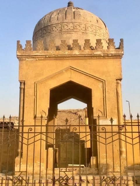 قبر الشاعر حافظ إبراهيم - Image 1