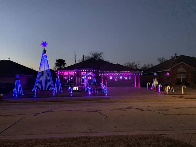 Christmas Lights on Dayton - Image 2